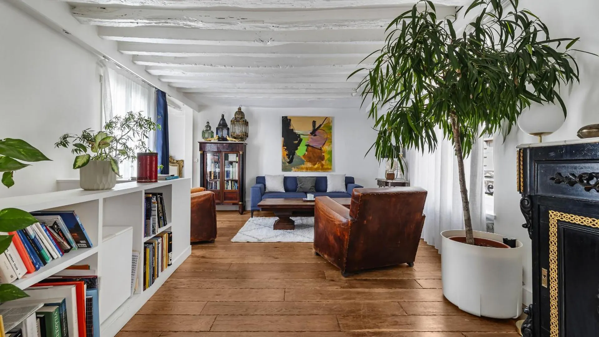 Apartment Albenate Paris
